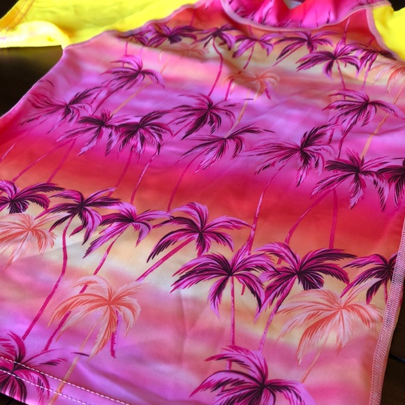 New Skinz rash guard/100* SFP - Picture 2 of 10